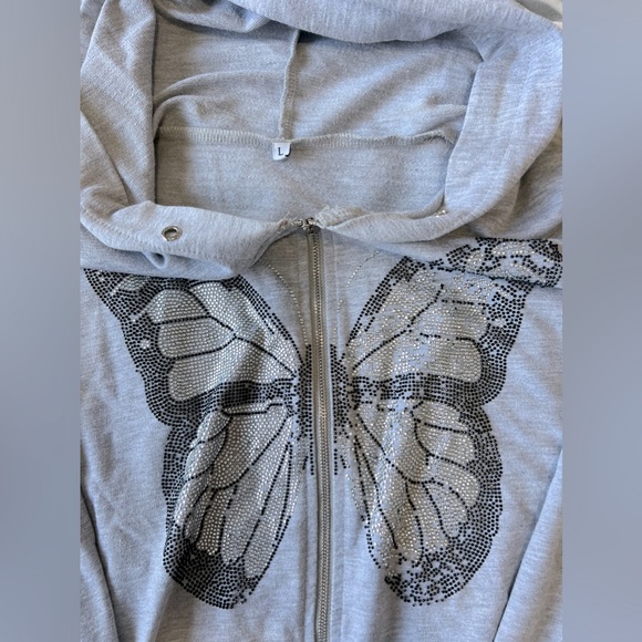 oversized butterfly zipup - Picture 1 of 3